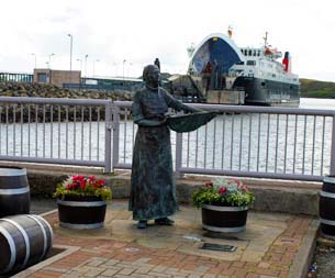 Herring Girl statue